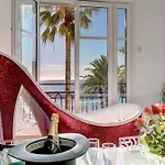 Cocoon In Sea View. *