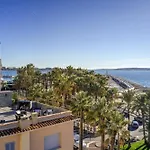 Cocoon In Sea View. *