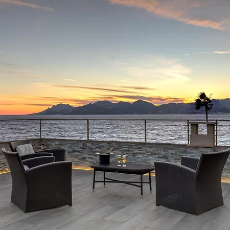 Cocoon In Sea View. Апартаменты