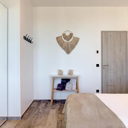 Cocoon In Sea View. Апартаменты *