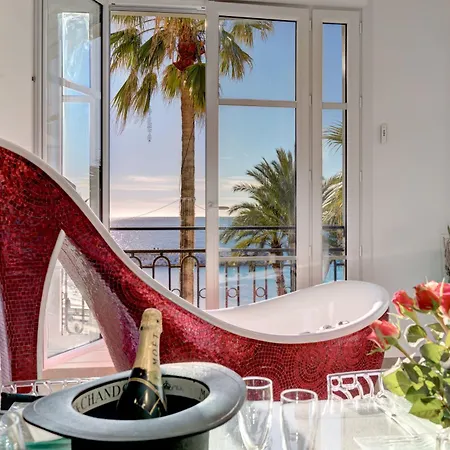 Cocoon In Sea View. *