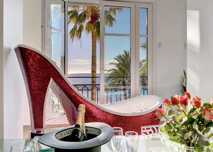 Cocoon In Sea View. *