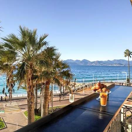 Cocoon In Sea View. Cannes